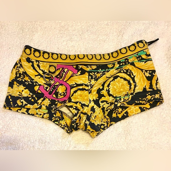 Versace womens shorts Barroco black gold unique vintage and silver loop at front - Picture 10 of 10